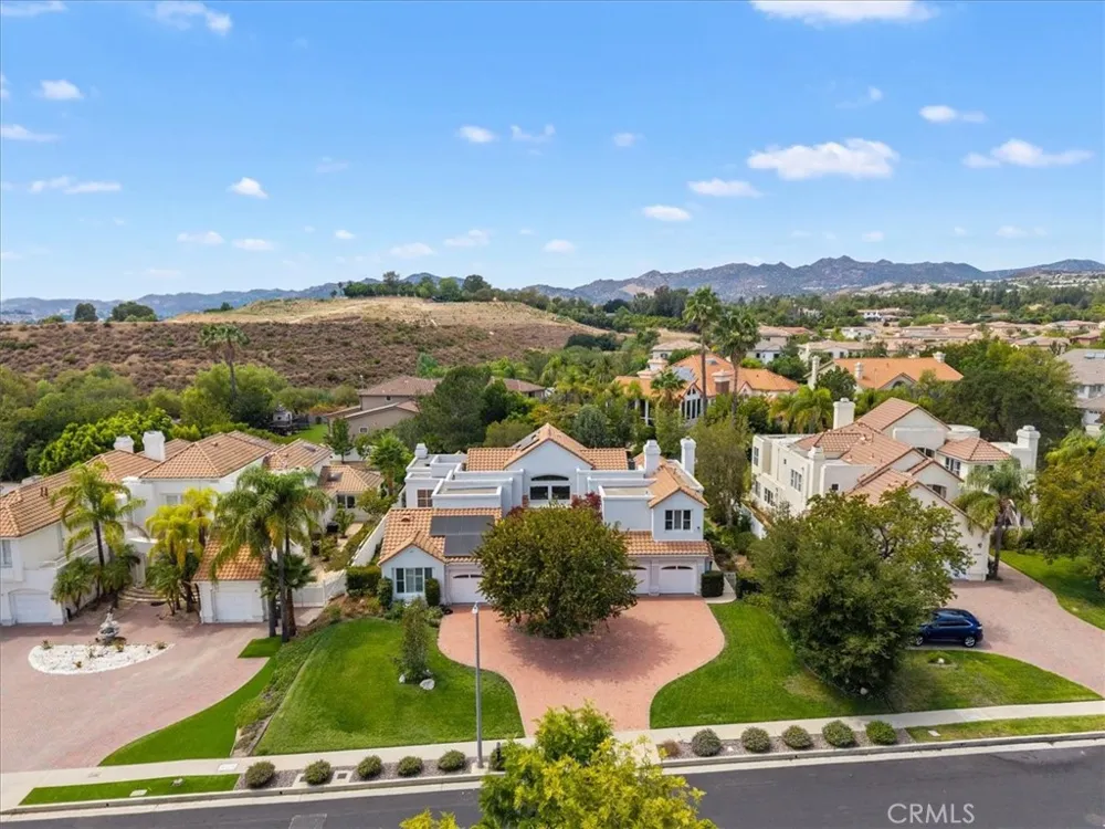 10811 Baile Avenue Chatsworth, CA 91311