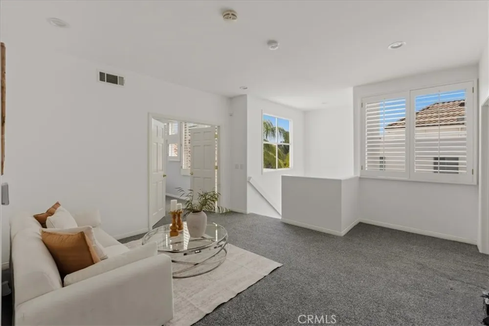 10811 Baile Avenue Chatsworth, CA 91311