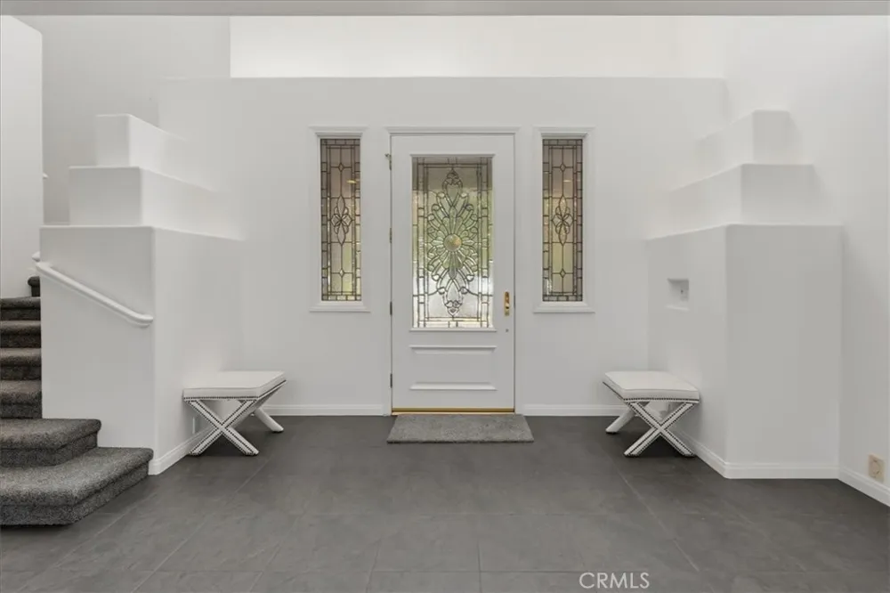 10811 Baile Avenue Chatsworth, CA 91311