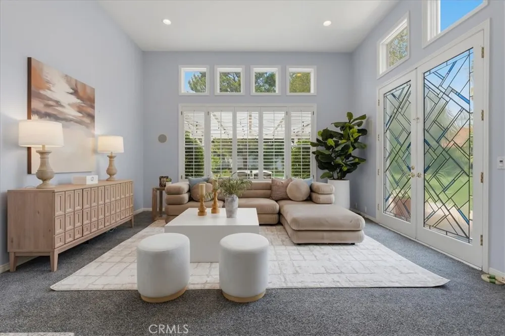 10811 Baile Avenue Chatsworth, CA 91311