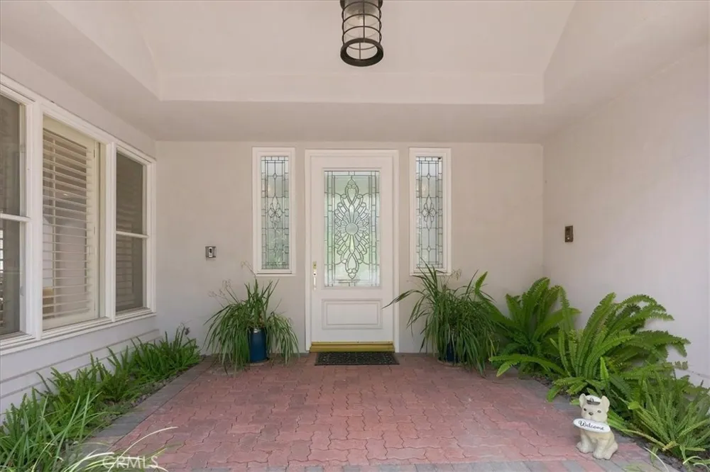 10811 Baile Avenue Chatsworth, CA 91311