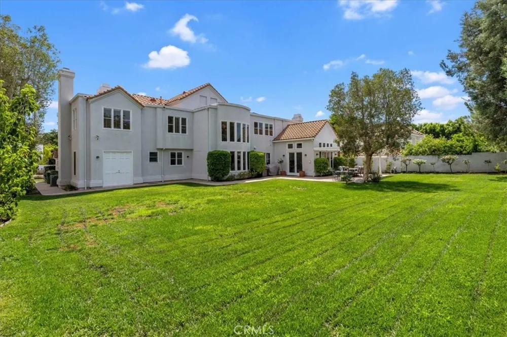 10811 Baile Avenue Chatsworth, CA 91311