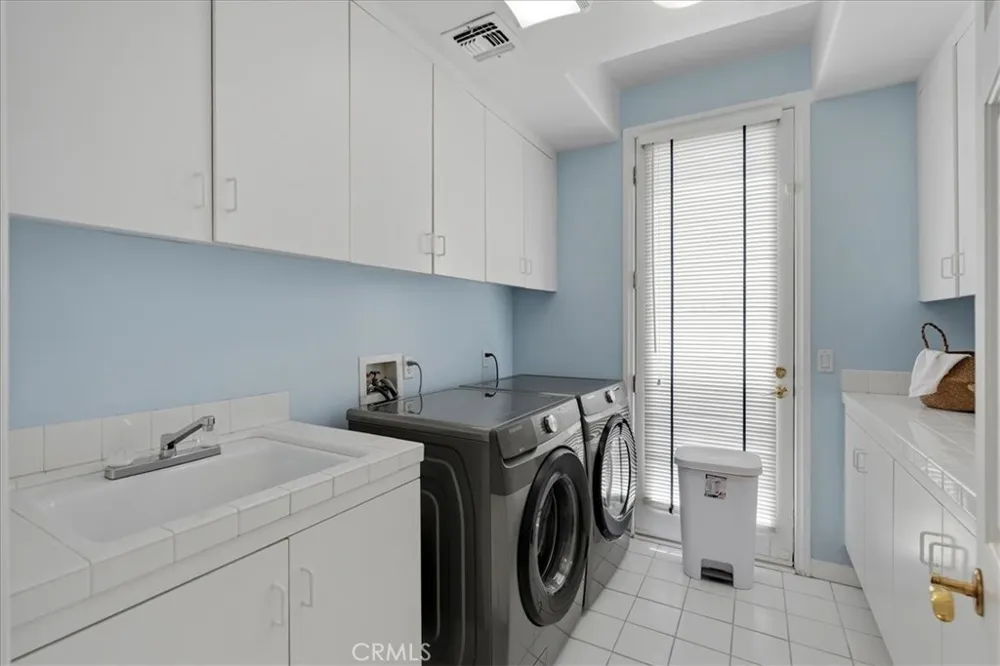 10811 Baile Avenue Chatsworth, CA 91311