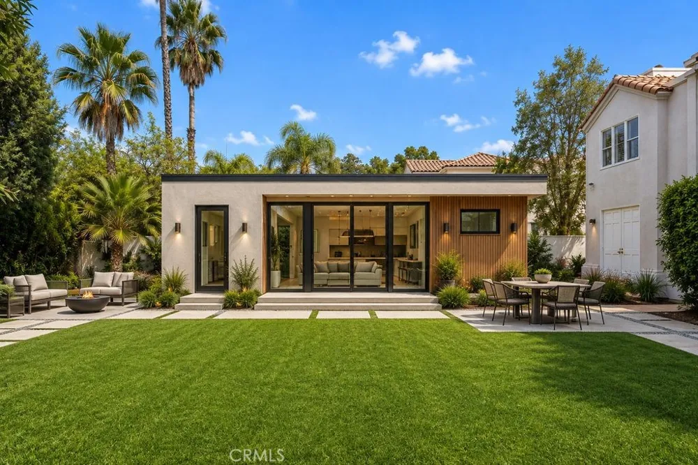 10811 Baile Avenue Chatsworth, CA 91311