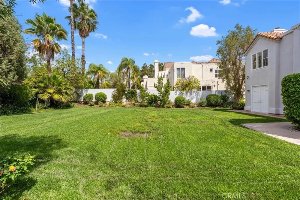 10811 Baile Avenue Chatsworth, CA 91311