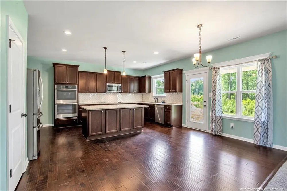 6132 Shannon Woods Way Hope Mills, NC 28348
