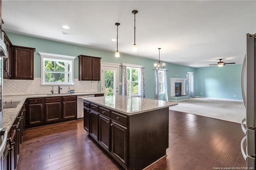 6132 Shannon Woods Way Hope Mills, NC 28348