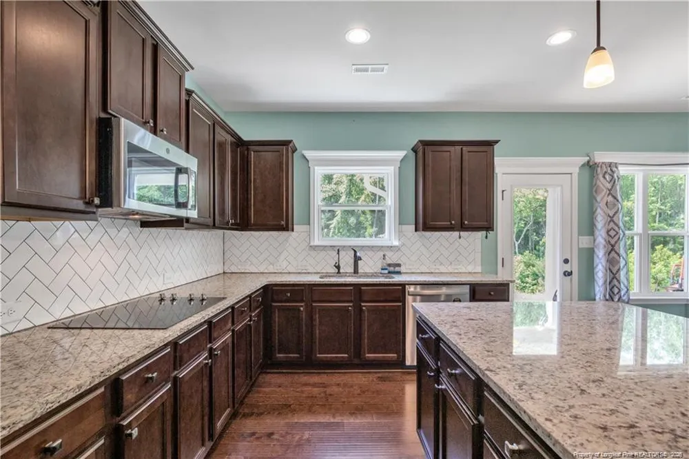 6132 Shannon Woods Way Hope Mills, NC 28348