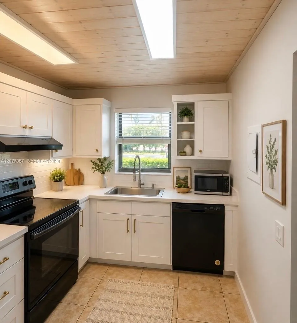 2141 W Woolbright Rd #L102 Boynton Beach, FL 33426