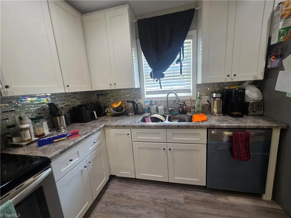 226 CRACKLIN DRIVE Asheboro, NC 27203