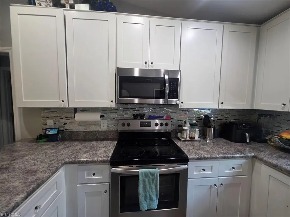 226 CRACKLIN DRIVE Asheboro, NC 27203