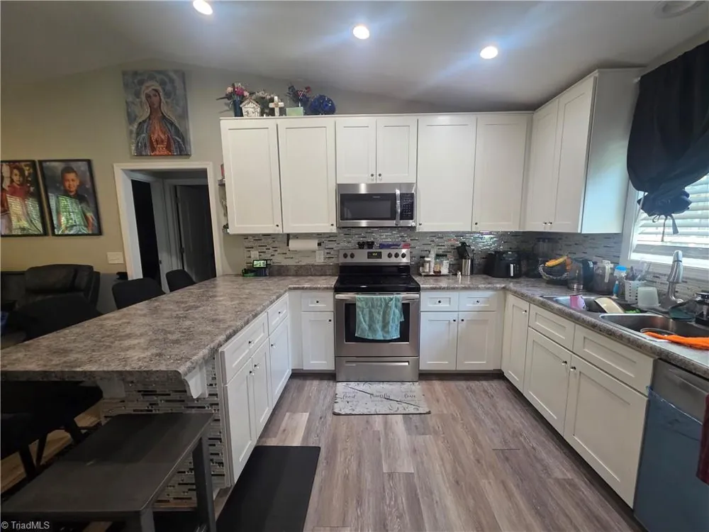 226 CRACKLIN DRIVE Asheboro, NC 27203