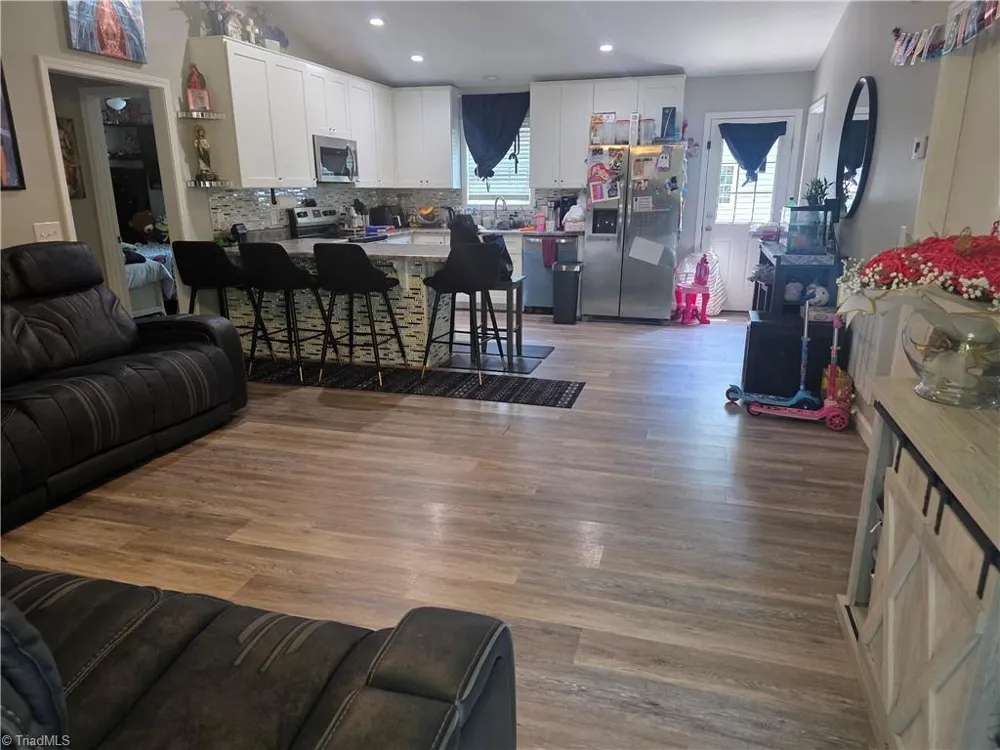 226 CRACKLIN DRIVE Asheboro, NC 27203