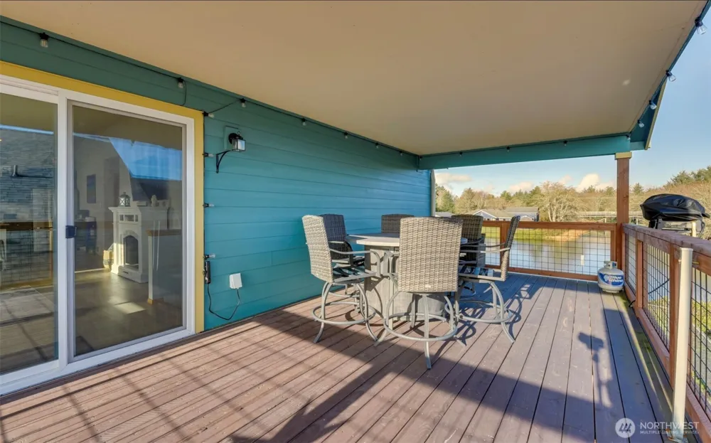 1006 Point Brown Avenue SE Ocean Shores, WA 98569