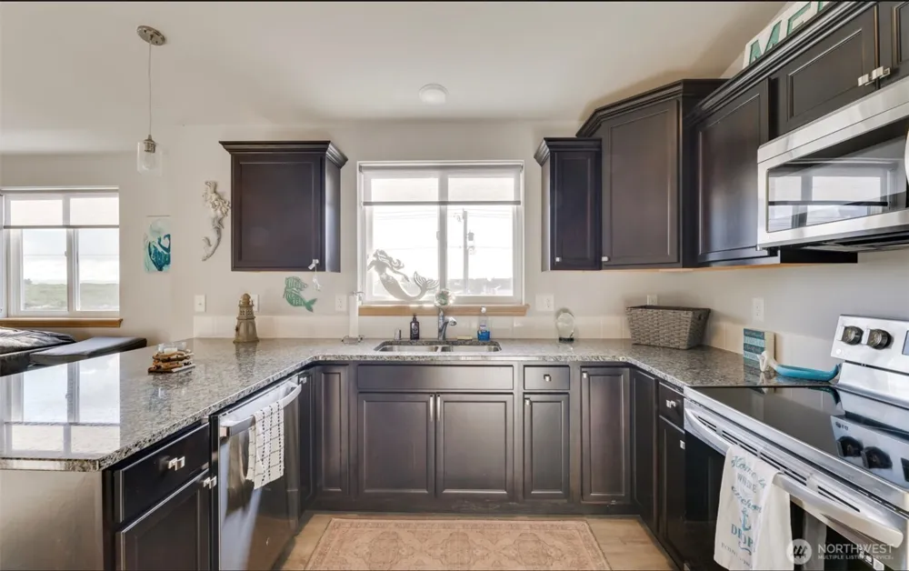 1006 Point Brown Avenue SE Ocean Shores, WA 98569