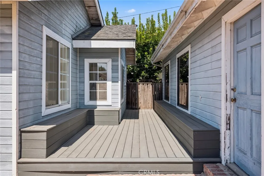 284 E 18th Costa Mesa, CA 92627