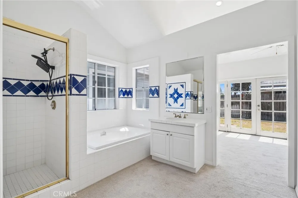 284 E 18th Costa Mesa, CA 92627