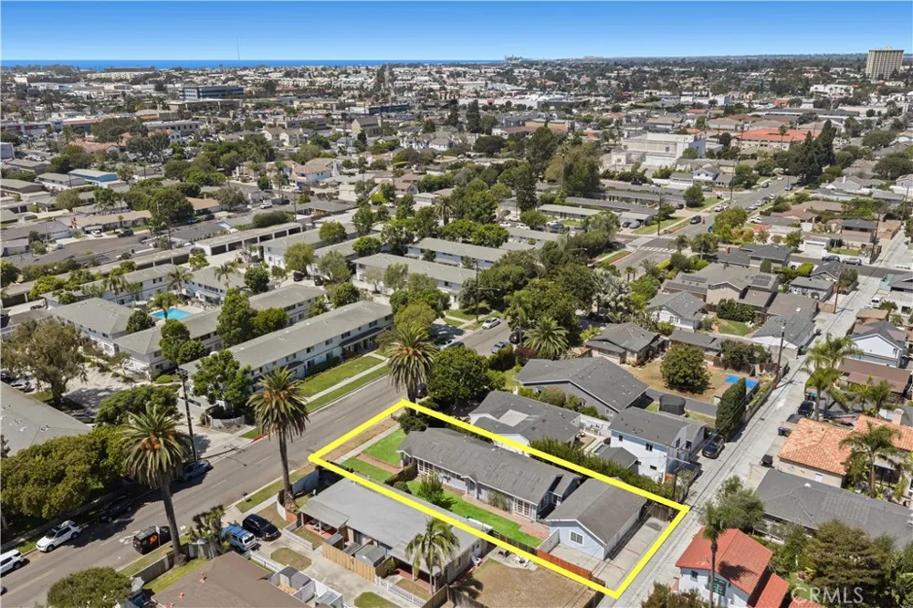 284 E 18th Costa Mesa, CA 92627
