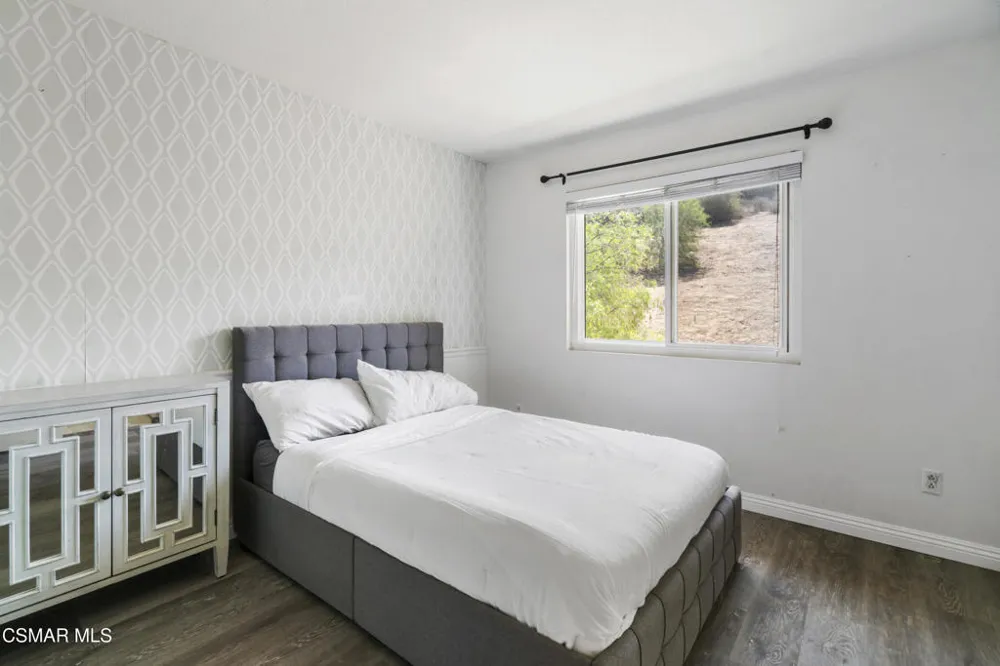 13165 Thomasville Court Moorpark, CA 93021