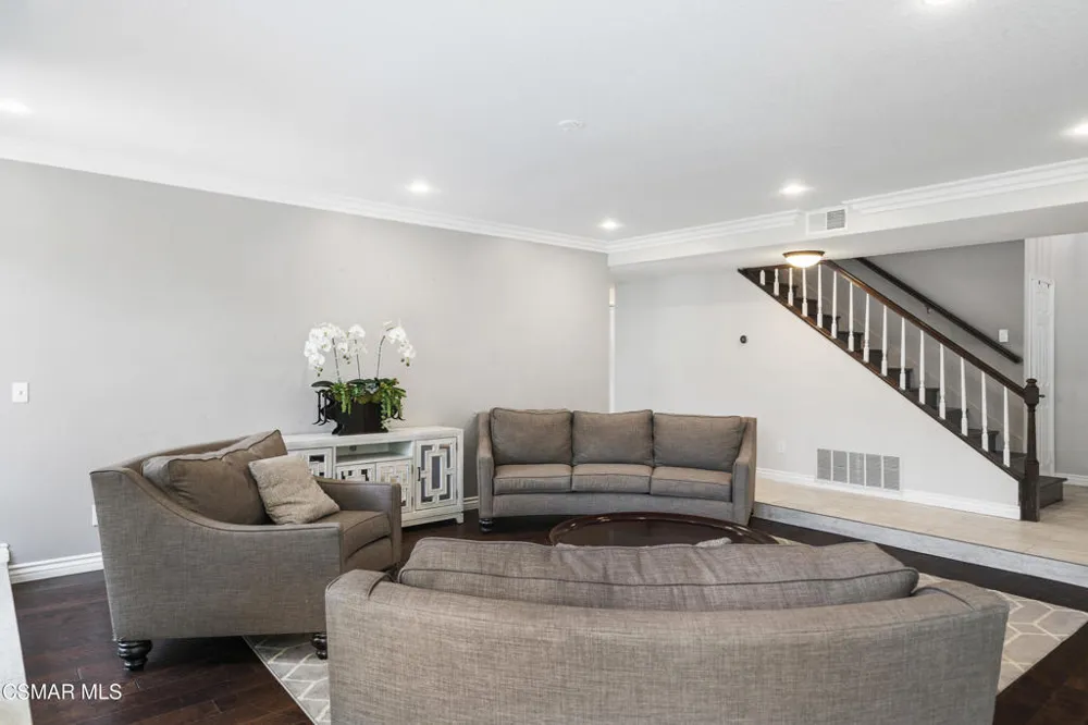 13165 Thomasville Court Moorpark, CA 93021
