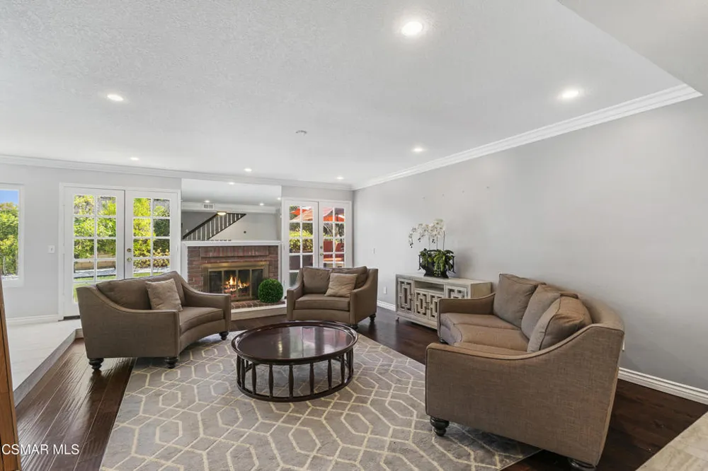 13165 Thomasville Court Moorpark, CA 93021