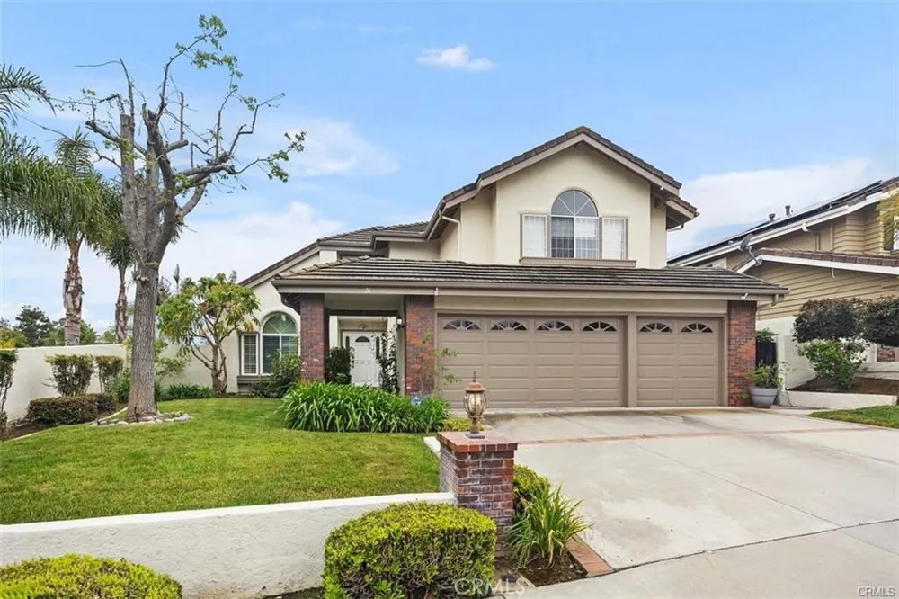 26 Danforth Laguna Niguel, CA 92677