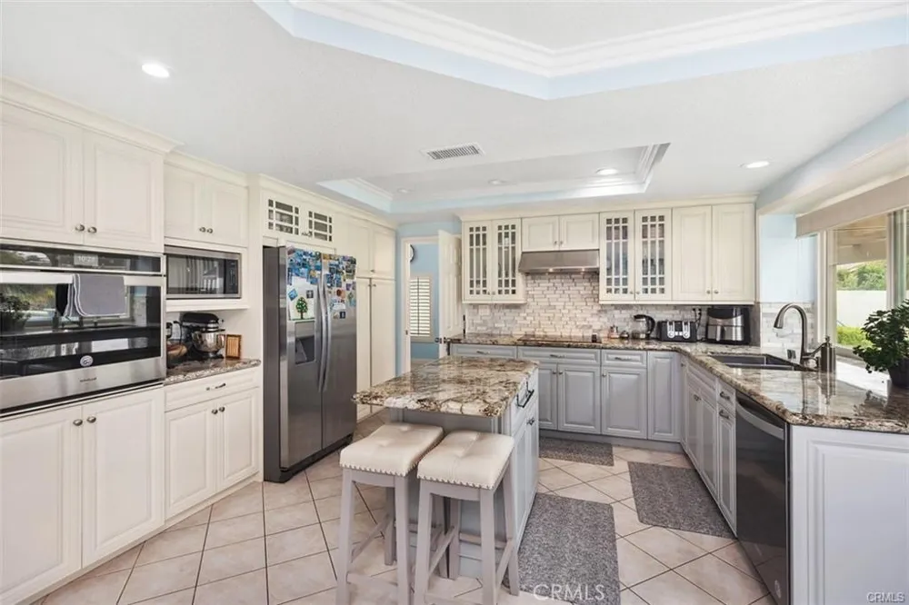 26 Danforth Laguna Niguel, CA 92677