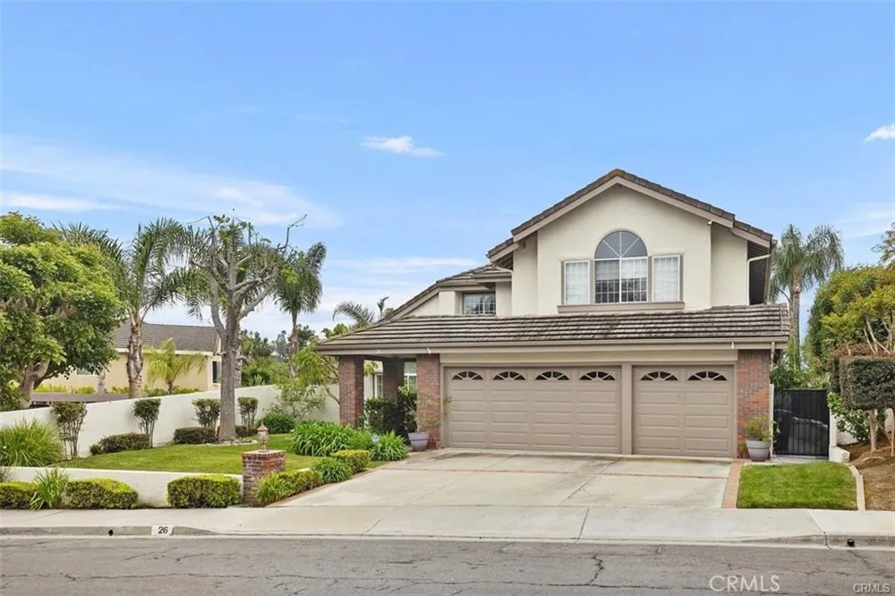 26 Danforth Laguna Niguel, CA 92677