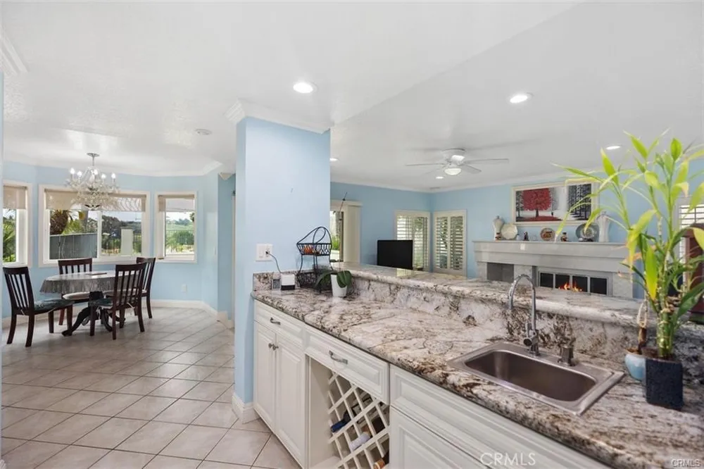 26 Danforth Laguna Niguel, CA 92677