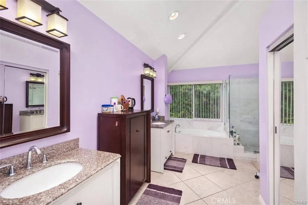 26 Danforth Laguna Niguel, CA 92677