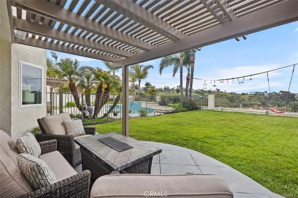 26 Danforth Laguna Niguel, CA 92677
