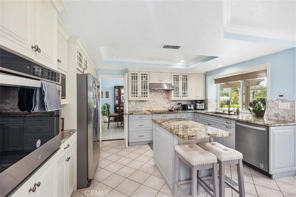 26 Danforth Laguna Niguel, CA 92677