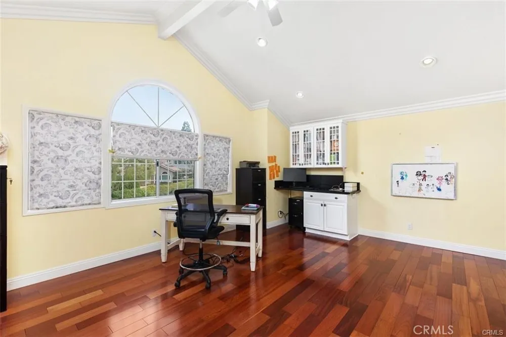 26 Danforth Laguna Niguel, CA 92677