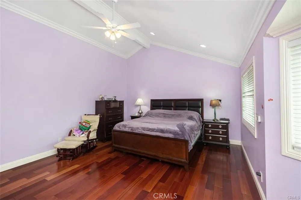 26 Danforth Laguna Niguel, CA 92677