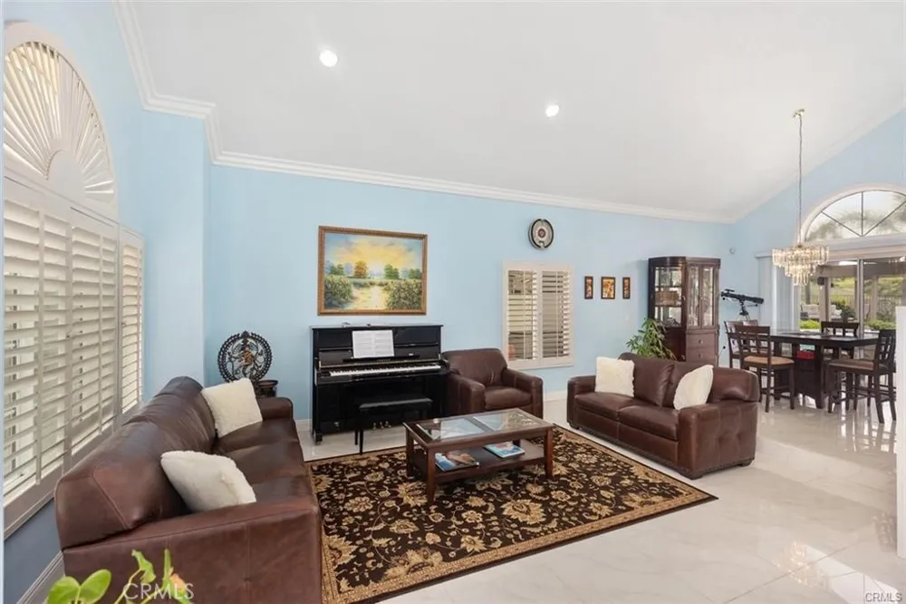 26 Danforth Laguna Niguel, CA 92677