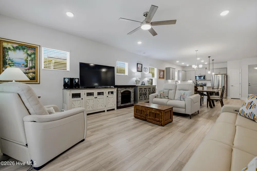 305 Eagle Claw Drive Calabash, NC 28467