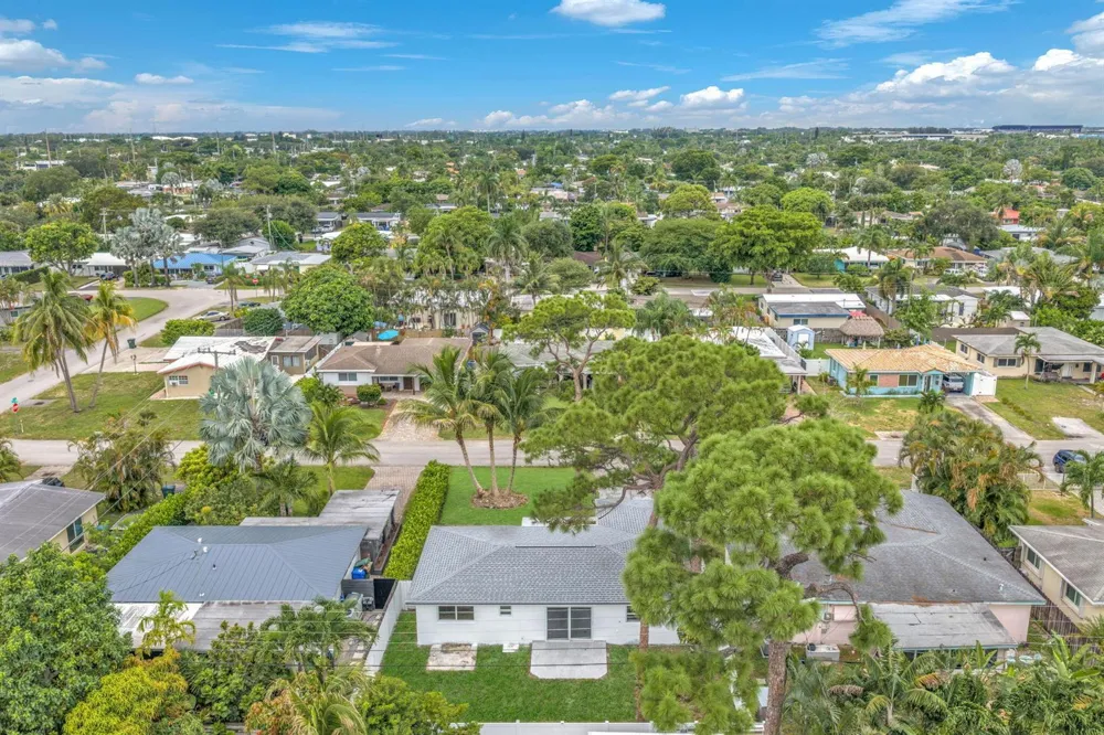 4630 NE 5TH TERRACE Oakland Park, FL 33334