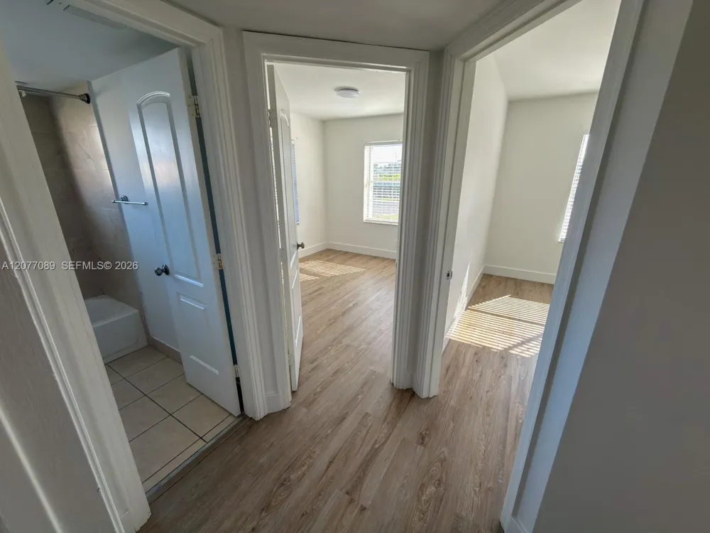 9937 Three Lakes Cir #14d Boca Raton, FL 33428