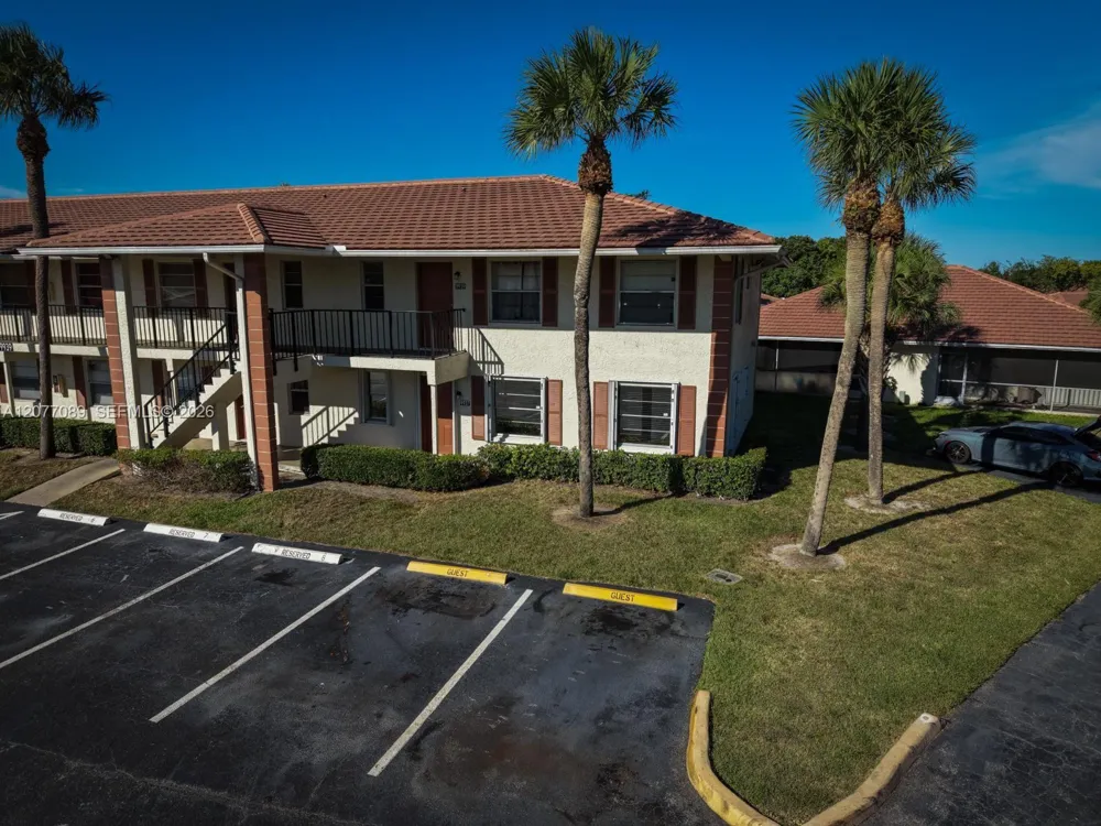 9937 Three Lakes Cir #14d Boca Raton, FL 33428
