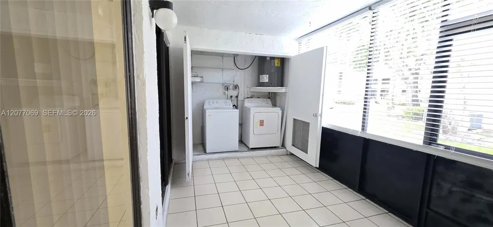 20125 NE 3rd Ct #3 Miami, FL 33179