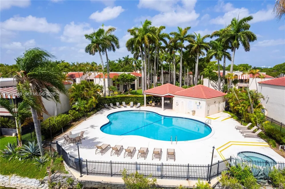 20125 NE 3rd Ct #3 Miami, FL 33179