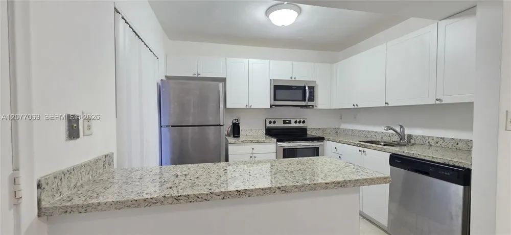 20125 NE 3rd Ct #3 Miami, FL 33179