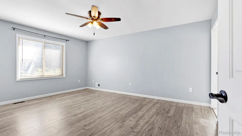 23212 Huron River Drive Rockwood City, MI 48173