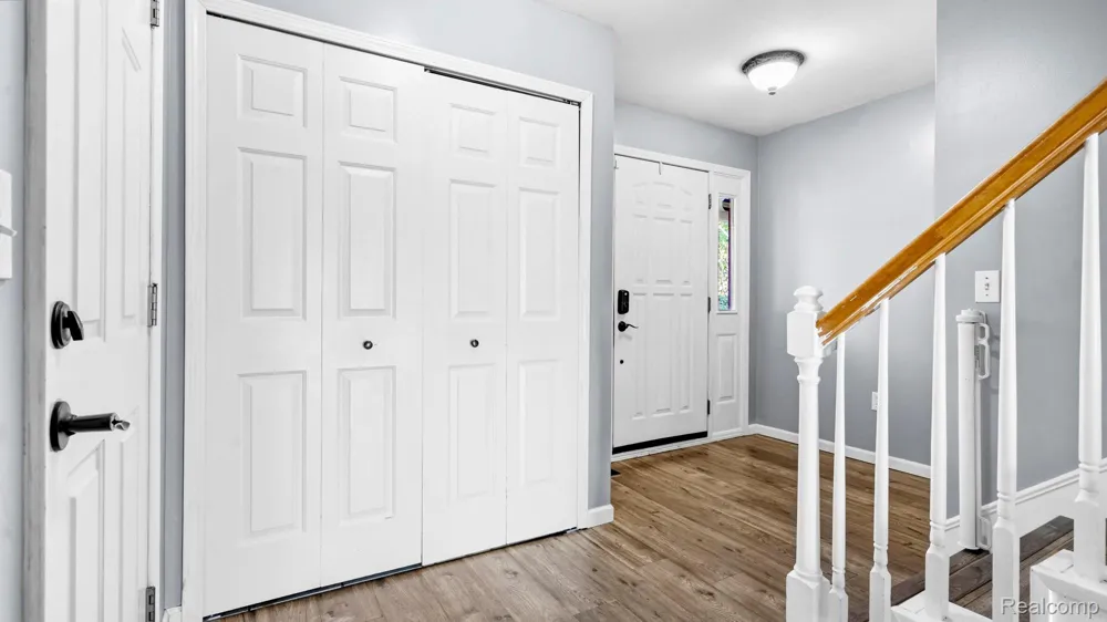 23212 Huron River Drive Rockwood City, MI 48173