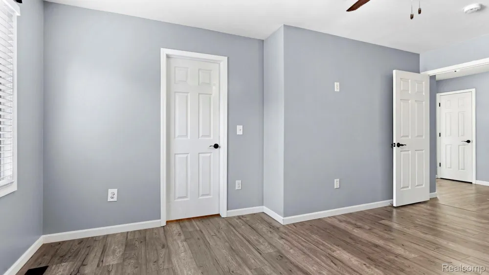 23212 Huron River Drive Rockwood City, MI 48173