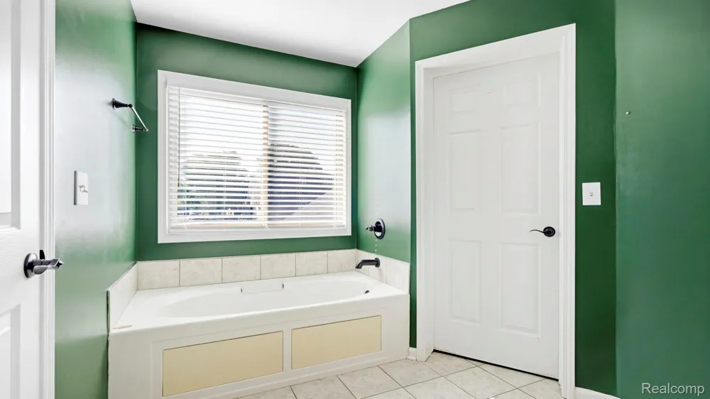 23212 Huron River Drive Rockwood City, MI 48173