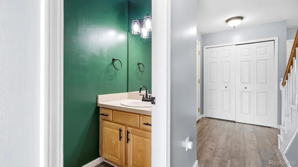 23212 Huron River Drive Rockwood City, MI 48173