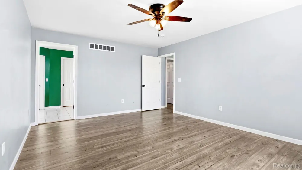 23212 Huron River Drive Rockwood City, MI 48173