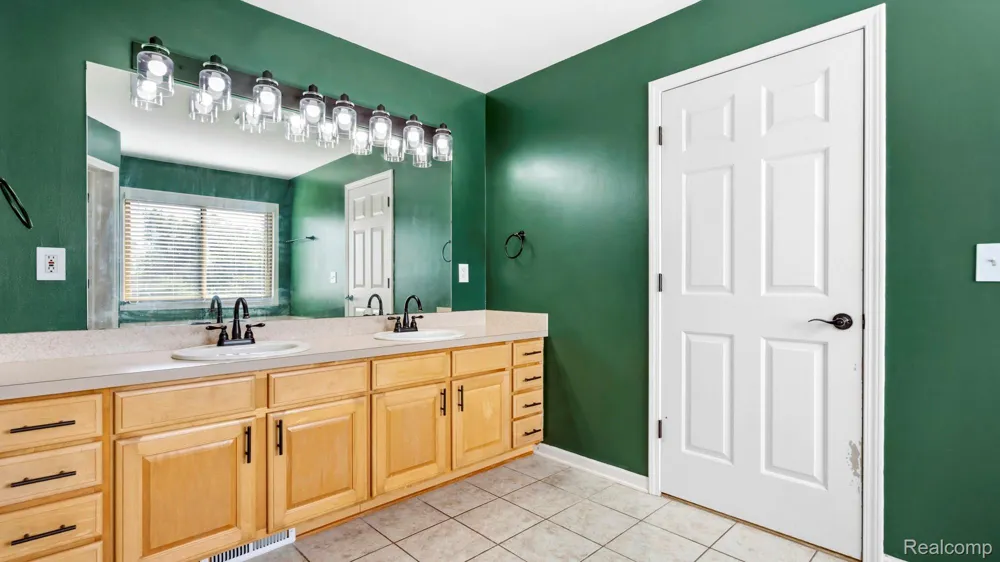 23212 Huron River Drive Rockwood City, MI 48173