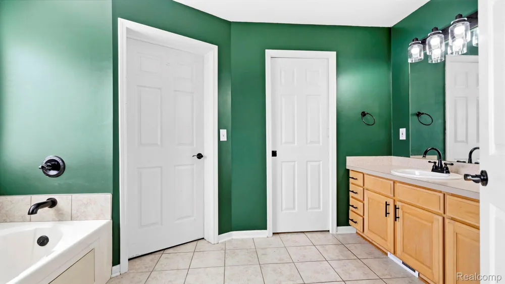 23212 Huron River Drive Rockwood City, MI 48173